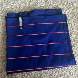 Lululemon funnel scarf / E34